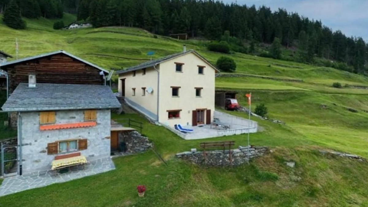 Poschiavo Ski Chalet | Mount Campell Dasura