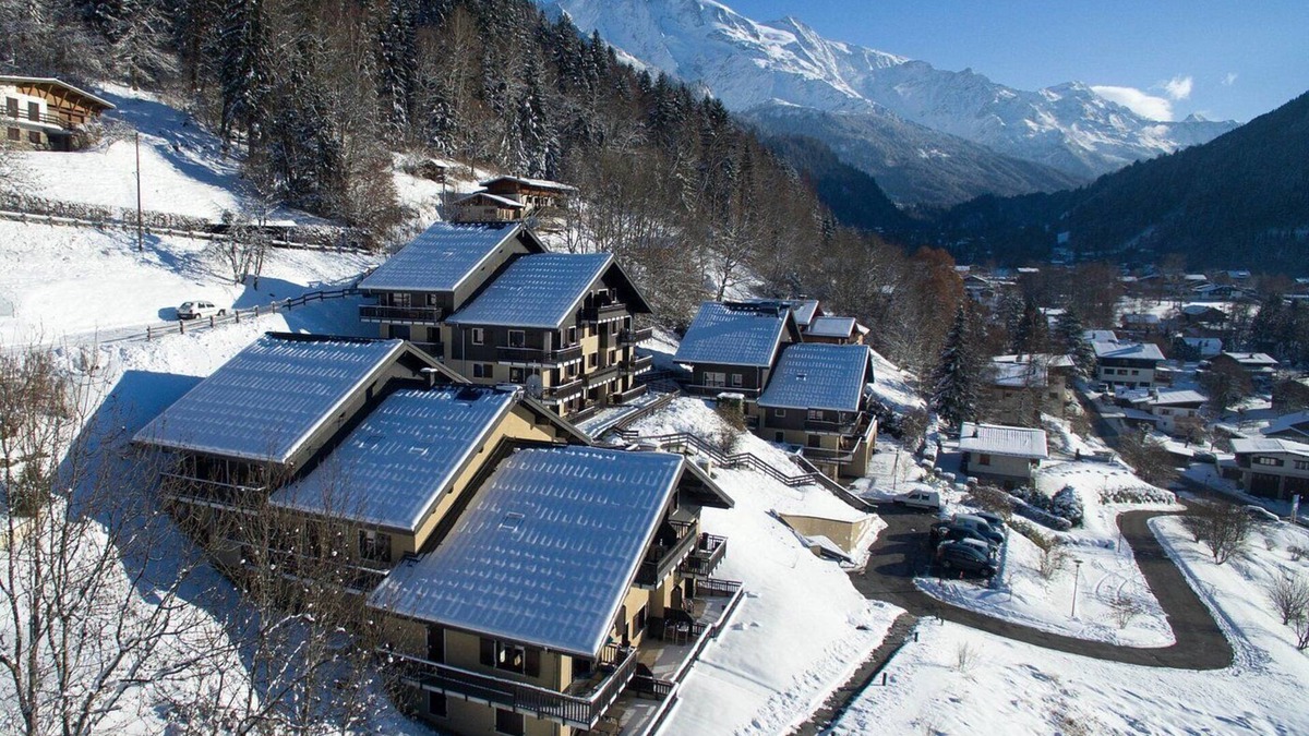 Saint-Gervais-les-Bains Apartment | Mountain apartment with indoor pool and terrace
