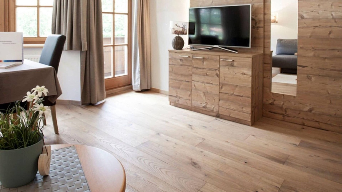 Oetz Apartment | Mountain Apartment in Oetz with Balcony