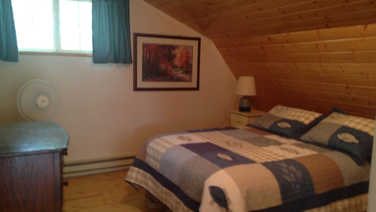 Helena House | Mountain Artsy Guest House - situated in the mountains right outside Helena!