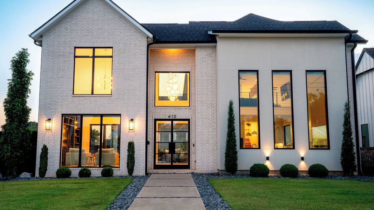 Downtown House | Mountain Bike Luxury Home in Downtown Bentonville