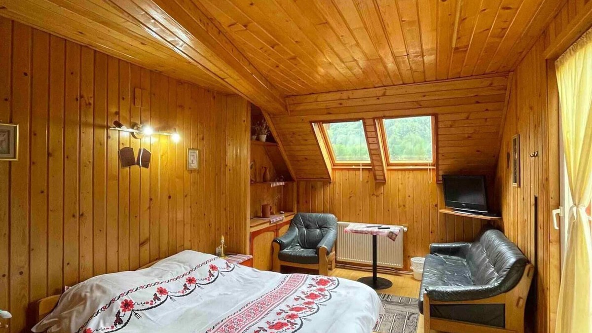 Predeal Ski Chalet | Mountain Chalet. Stunning Views, Pet-Friendly, Perfect for Events and Relaxation