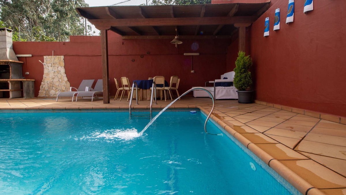 San Fernando House | Mountain Chalet with Sea Views & Pool