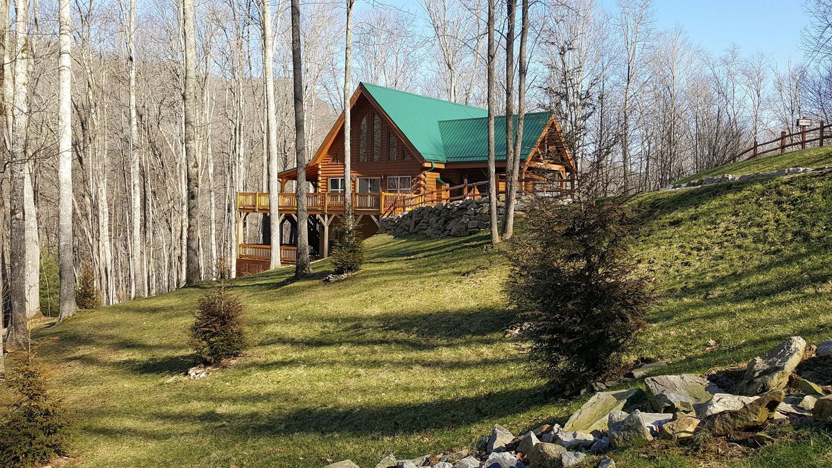 Maggie Valley House | Mountain Chic Home and Ski Lodge with Deck, Fireplace, and Firepit