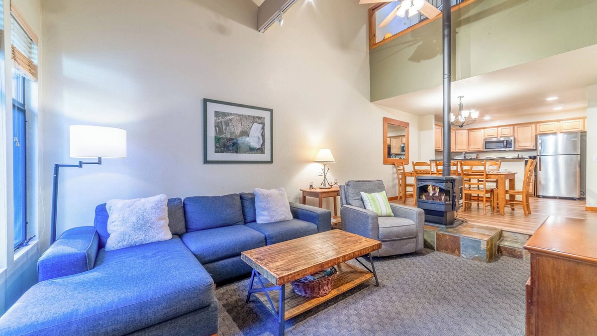 Mammoth Lakes Condo | Mountain Condo, Walk to Shops, Pool & Spa 359
