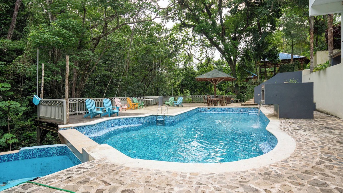 La Vega Province House | Mountain Escape - comfortable King bed and Views