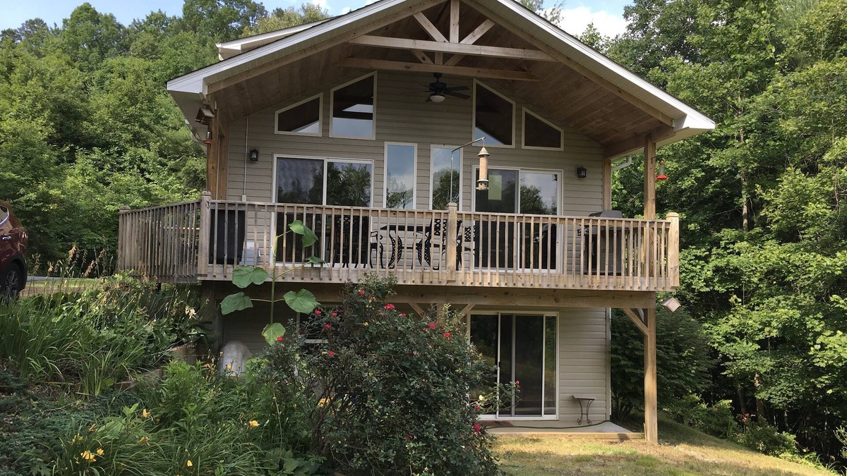 Unaka House | Mountain Home at Bear Paw on Lake Hiwassee