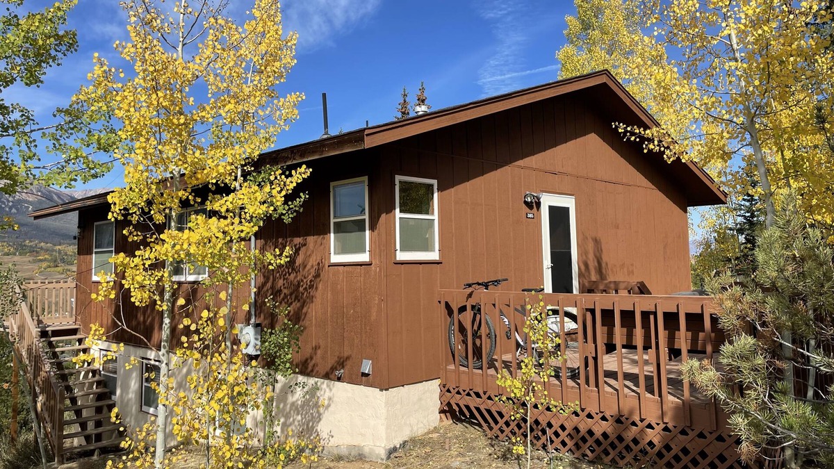 Ptarmigan Mountain Cabin | Mountain home with beautiful views