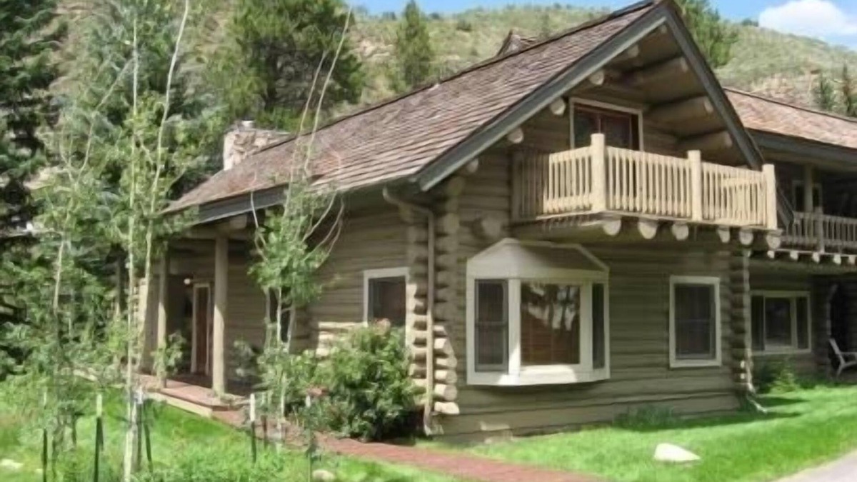 Timbercreek Lodges House | Mountain Log Home overlooking Gore Creek
