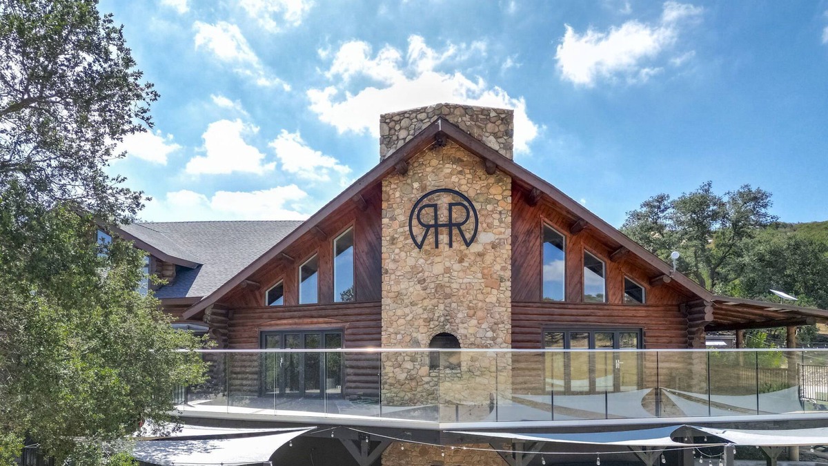 Alpine Cabin | Mountain Luxury Lodge in Alpine!