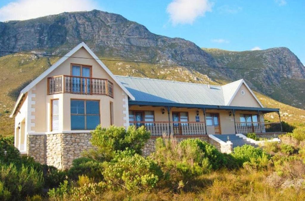 Betty's Bay House | Mountain Mist