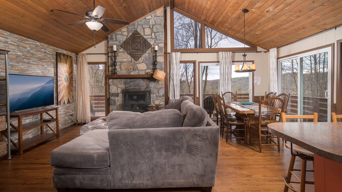Deep Gap Cabin | Mountain Nature Retreat Near Boone & Blowing Rock
