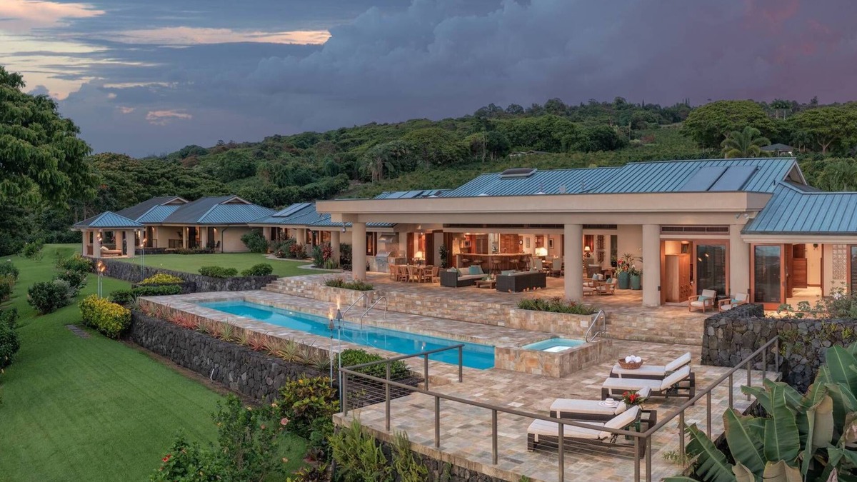 Holualoa House | Mountain Retreat, Ocean views, Pool with Hot tub, Minutes to Kona Town