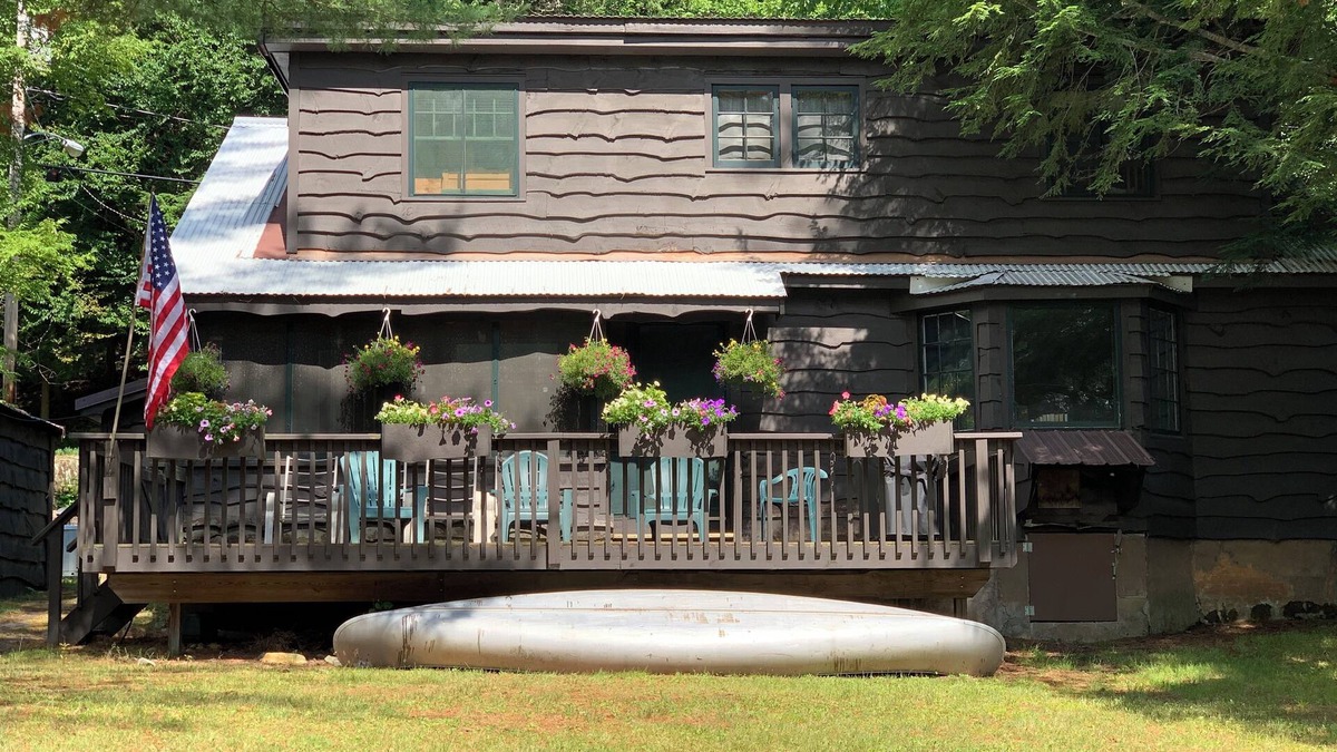Long Lake Cottage | Mountain Retreat - escape to the Mountains yet have all the amenities of home!