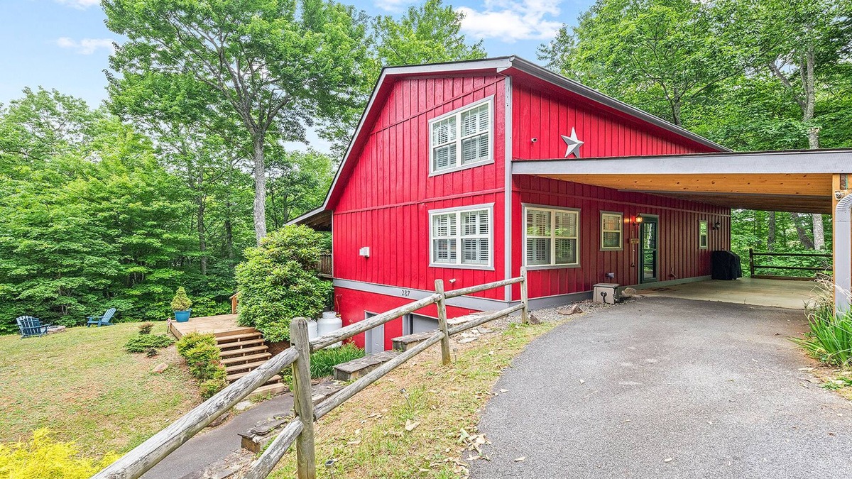 Waynesville House | Mountain Retreat-Waynesville