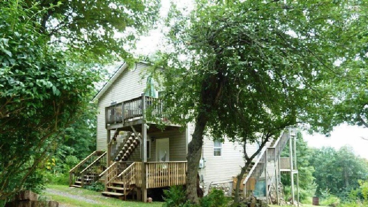 Stanley Condo | Mountain Roots Lodging