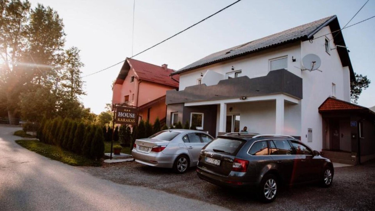 Korenica Apartment | Mountain Serenity Rooms - Double Room with Balcony 2