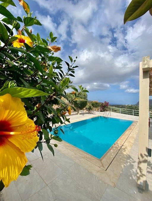 Skotino Villa | Mountain side oasis with view and pool