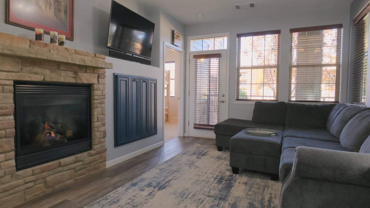Silvercreek Apartment | Mountain Time – Cozy, Pet-Friendly Condo Near RMNP & Winter Park, CO