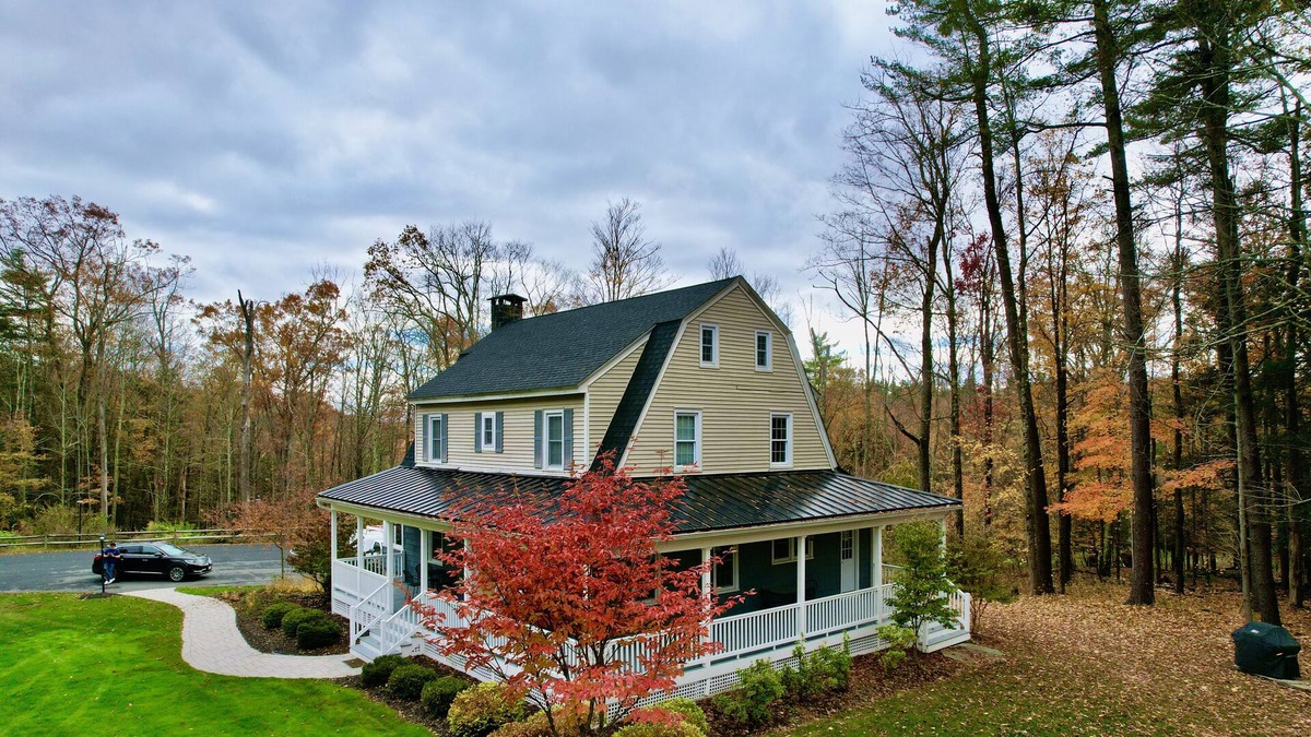 Ellenville Other | Mountain Top Farmhouse near Minnewaska: Hot Tub, Fireplace & Fire Pit