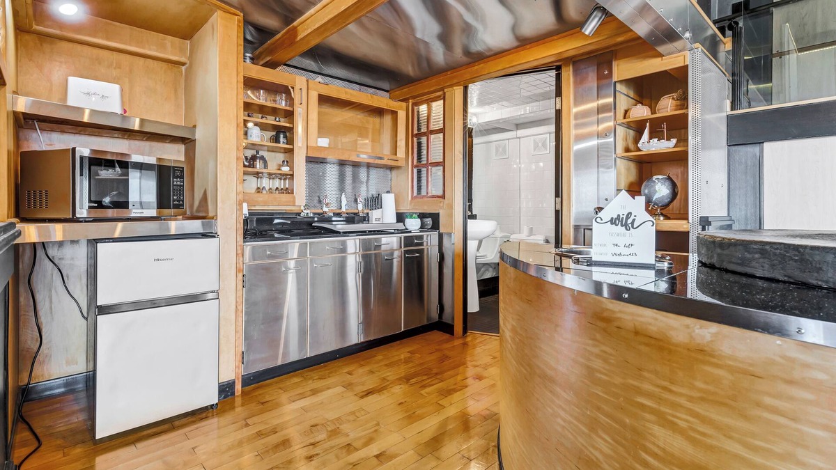 Mount Helix Apartment | Mountain top view getaway loft