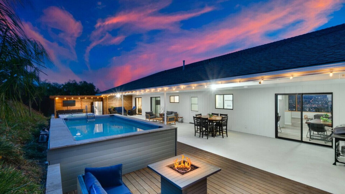 Fletcher Hills House | Mountain View 6BR with Pool Spa and Games
