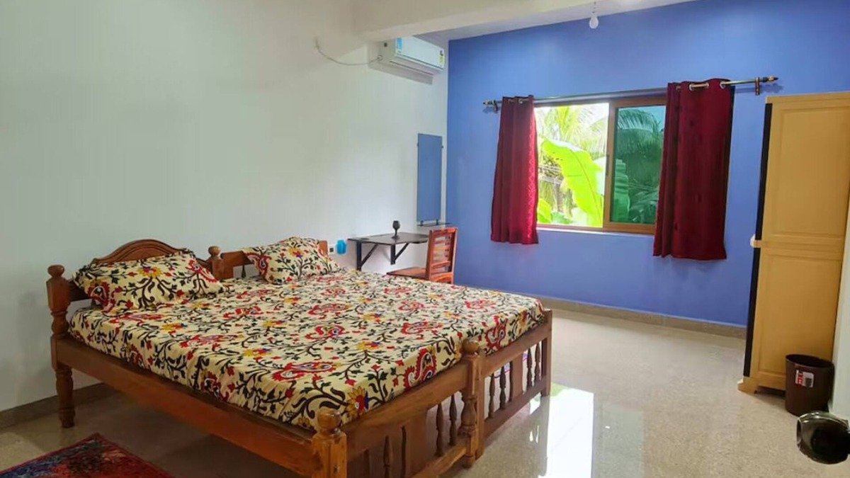 Aldona Bed & Breakfast | ​Mountain-View AC Double Room in a Villa - Shared Bath