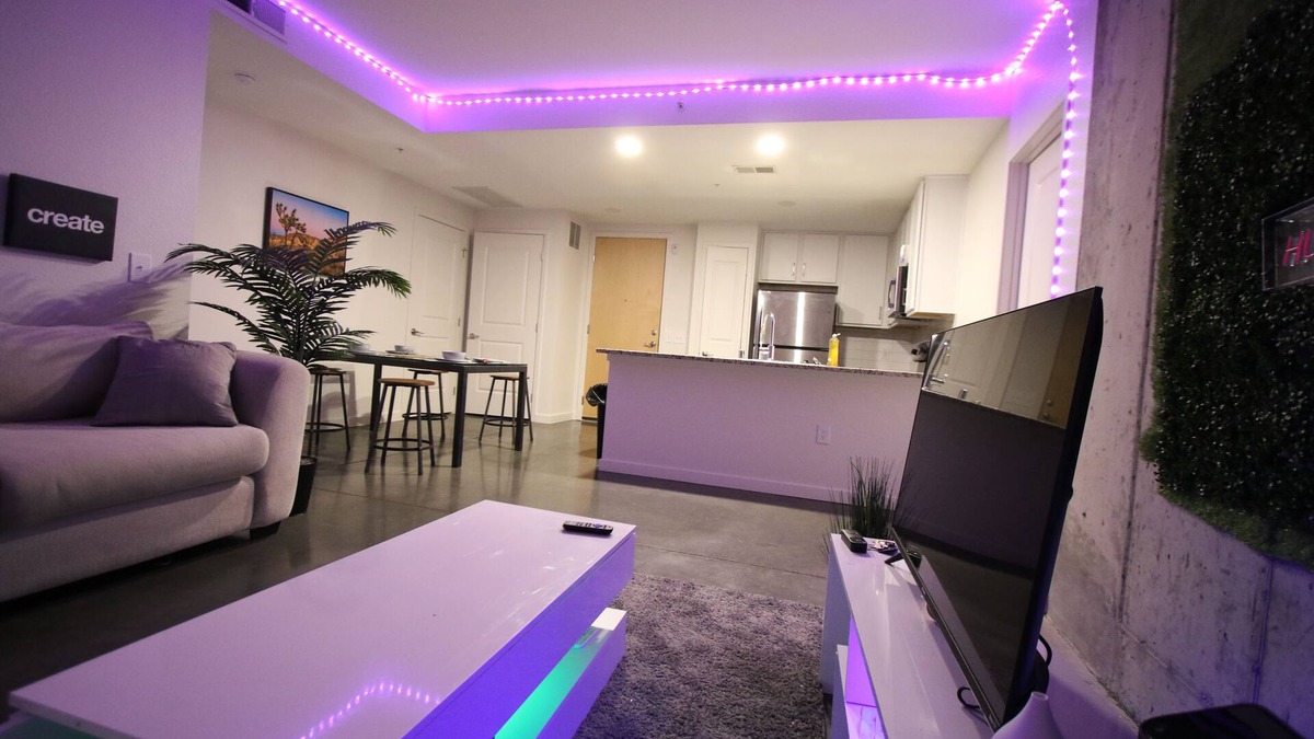 Baker Apartment | Mountain View Apartment Near Downtown Denver