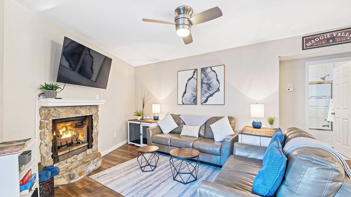 Maggie Valley Cottage | Mountain View! Beautifully Updated, Fire Pit, Hot Tub, Arcade, Foosball, DogsOK!