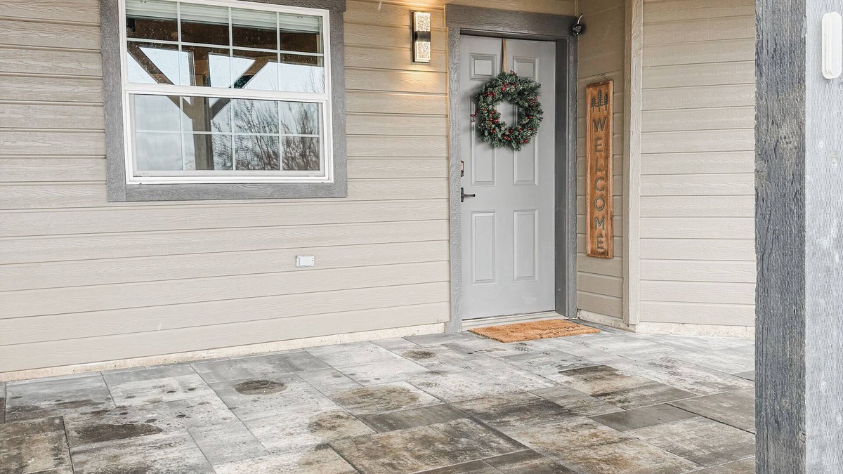 La Grande House | Mountain View Bungalow