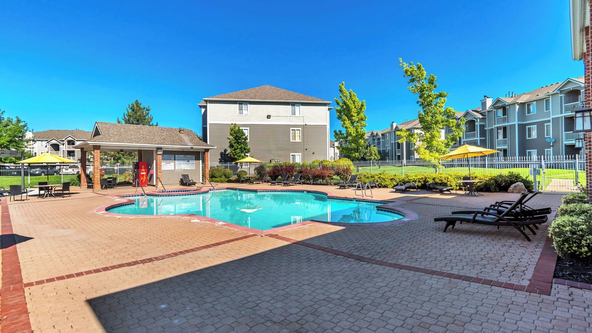 Clearfield Apartment | Mountain View by Cloud Dream Homes