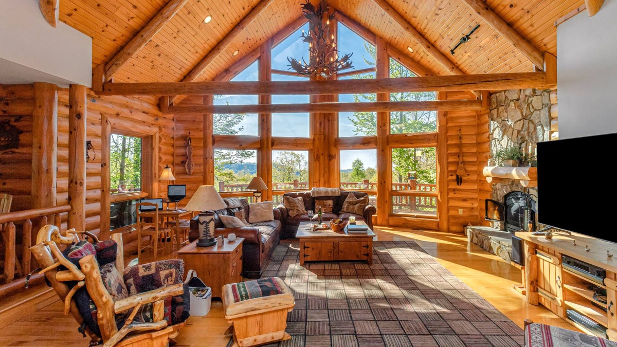 Old Fort Cabin | Mountain View Cabin near Asheville with Hot Tub
