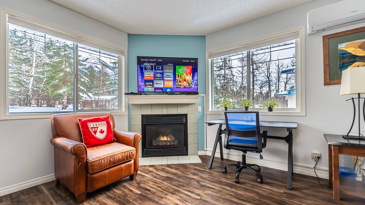 Harvie Heights Condo | Mountain View Cozy 2-Storey Chalet, 2 BR , 1.5 BTH, Hot Tub, BBQ