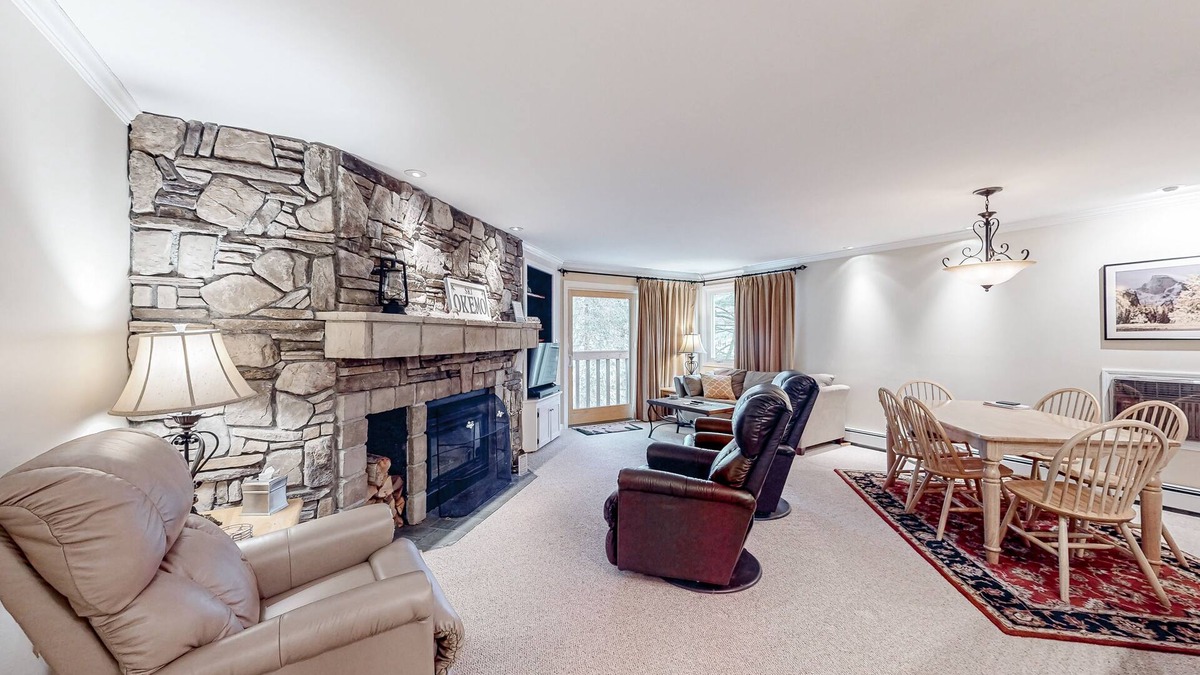 Ludlow Condo | Mountain-view condo with skiing nearby, pool, and balcony - snowbird-friendly