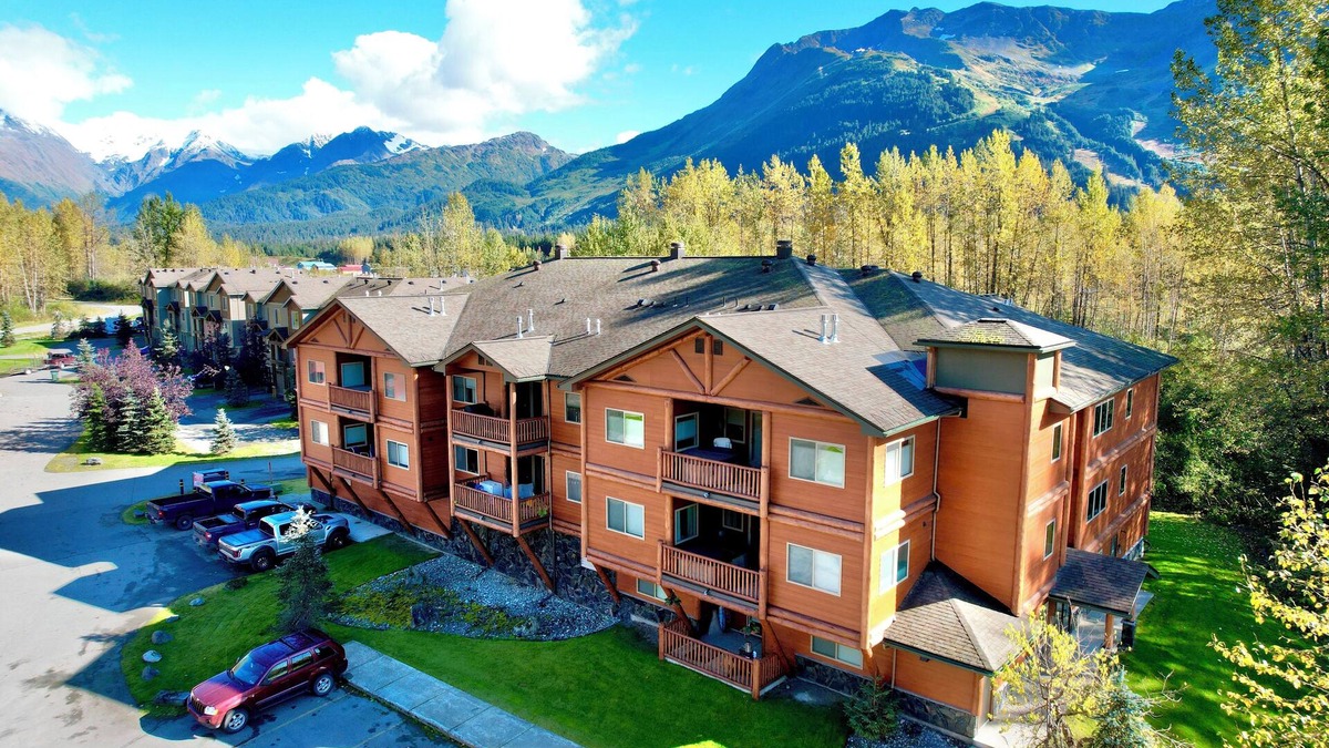 Alyeska Apartment | Mountain View - Cozy Two Bedroom Condo