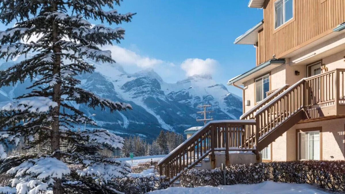Harvie Heights Condo | Mountain View Family Getaway, Hot Tub, Park Pass