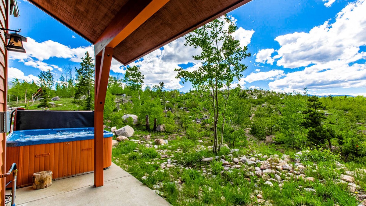 Bear Crossing House | Mountain view home with private hot tub, fireplace, WiFi, and washer/dryer