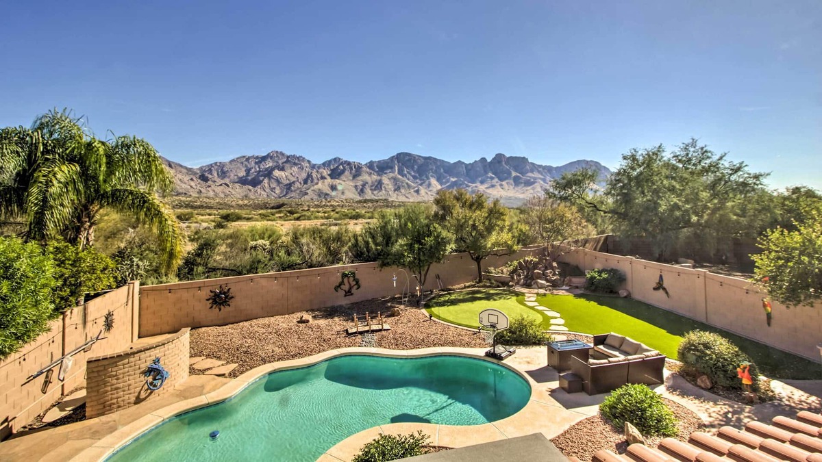 Rancho Vistoso House | Mountain View Paradise - Family Friendly, Heated Pool and Putting Green