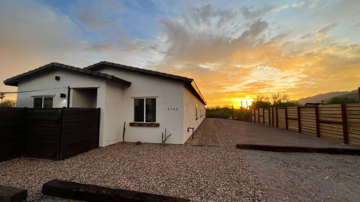 Catalina Madre House | Mountain View Retreat, a brand-new build.