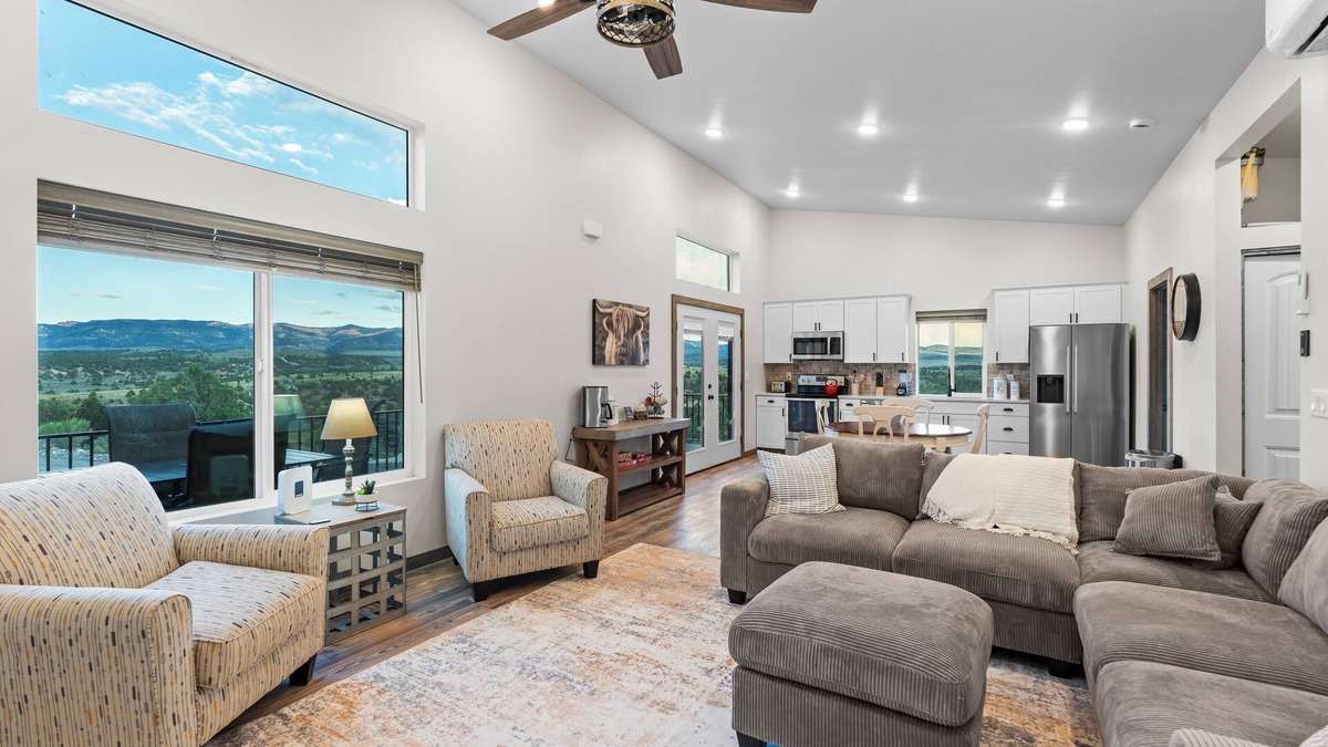 Mammoth Creek Cottage | Mountain View Villa a Peaceful Mountain Retreat Close to Bryce Canyon
