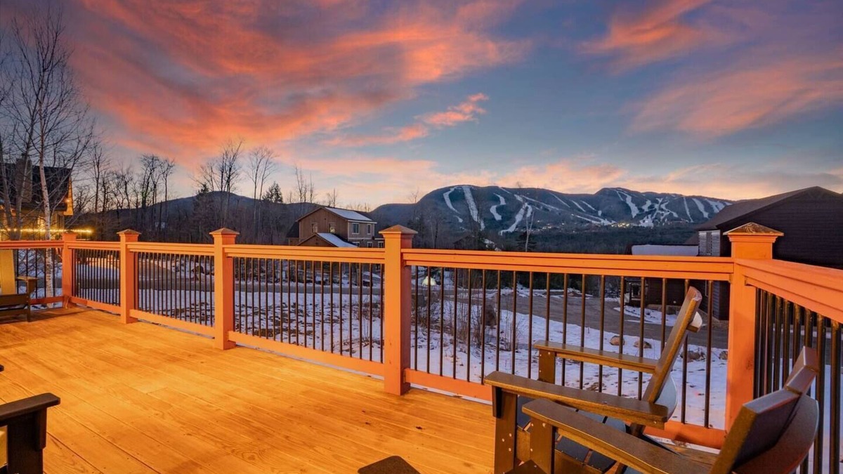 Sunday River Area Cabin | Mountain Views*Sunday River 1.5 mi*Hot Tub
