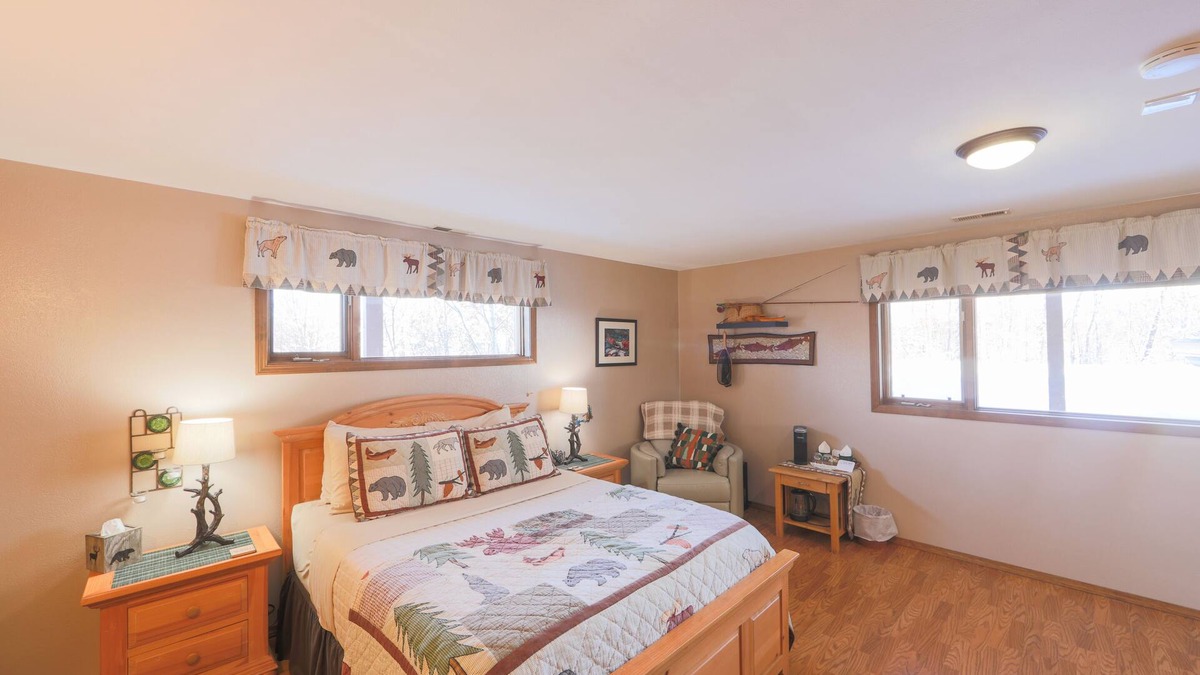 Talkeetna Apartment | Mountain Whispers Suite with shower