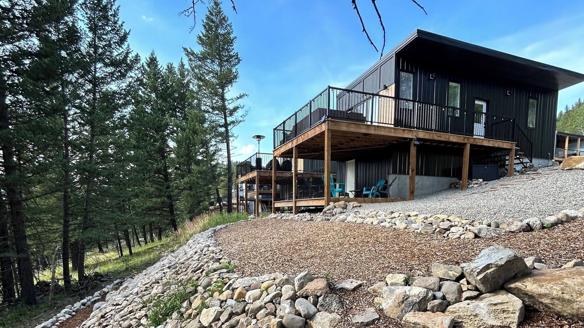 Blairmore Cabin | Mountainside Getaway with Games Room