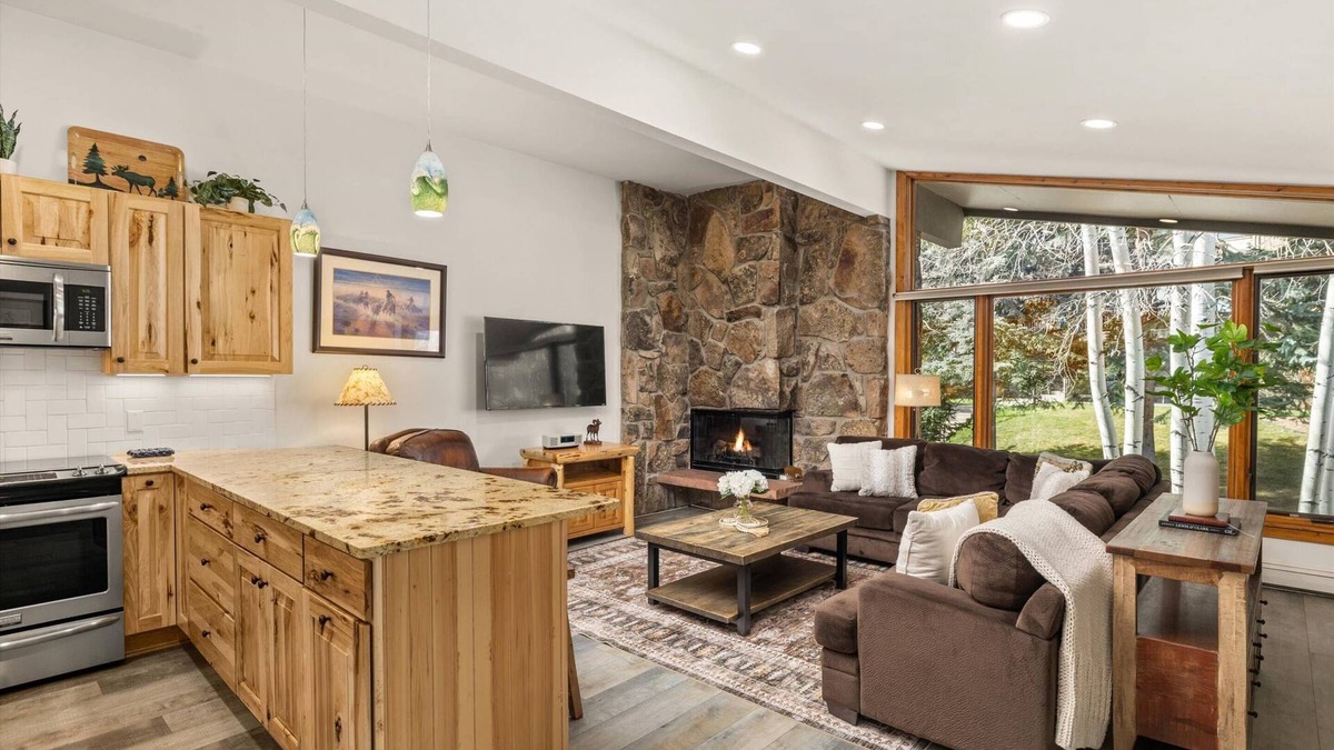 Snowmass Village Condo | Mountainside in Snowmass Village! Balcony W/Views, Large Outdoor Pool, HT, Gas FP, Elevator, Parking