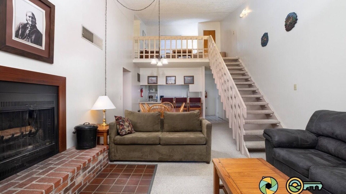 Basye Condo | Mountainside Retreat Condo (#2-302) | Top-level w/loft | Quiet & secluded