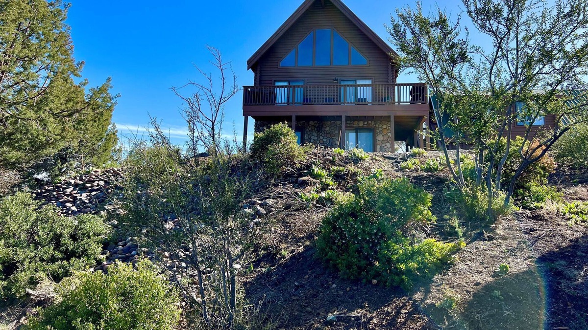 Highland Pines Cabin | Mountainview Lodge - Prescott Cabin Rentals