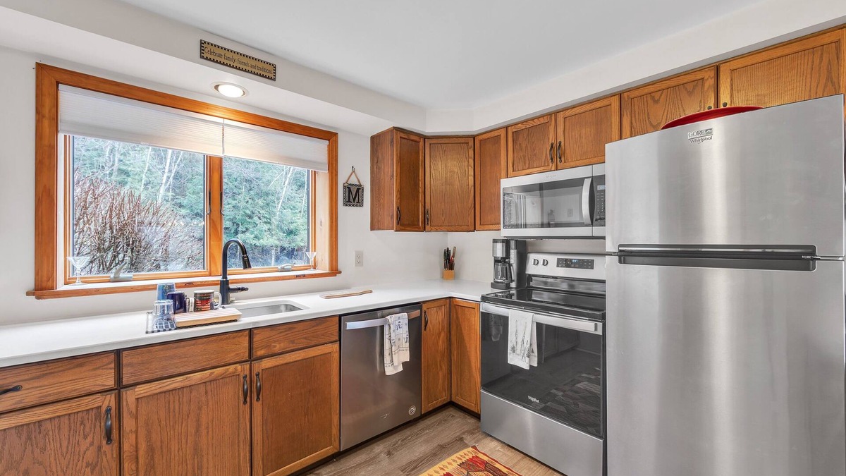 North Creek House | Moxham 58h - Adirondack Retreat Mountain Views 3 Bedroom Townhouse by The Summit at Gore Mountain