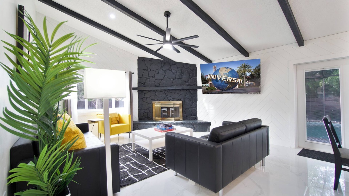 Casselberry House | Moxy Luxe - Charming 4-bedroom house with AC and WiFi in delightful Casselberry