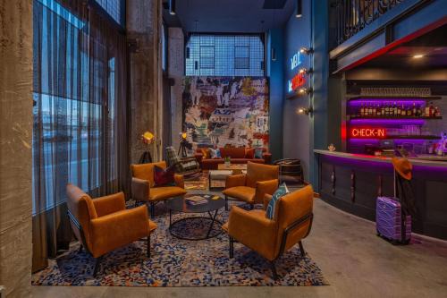 Downtown Phoenix Hotel | Moxy Phoenix Downtown
