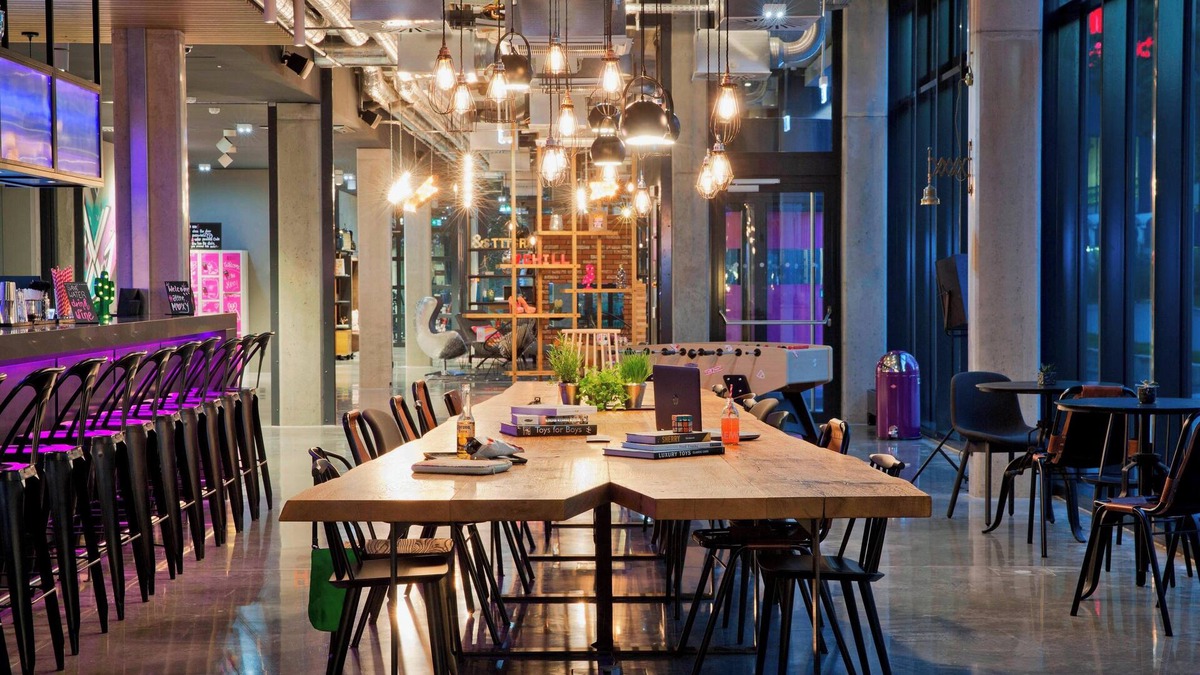 Leinfelden-Echterdingen Hotel | MOXY Stuttgart Airport/Messe
